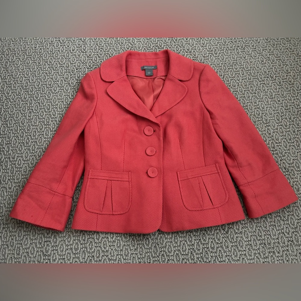 ANN TAYLOR CROPPED BLAZER -Size 4